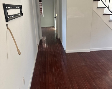 26 Circle Drive - Photo Thumbnail 4
