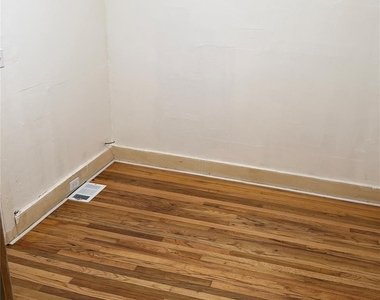 6 Ulster Place - Photo Thumbnail 9
