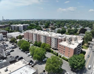 242 Maple Avenue - Photo Thumbnail 21