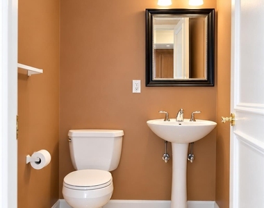 242 Maple Avenue - Photo Thumbnail 5