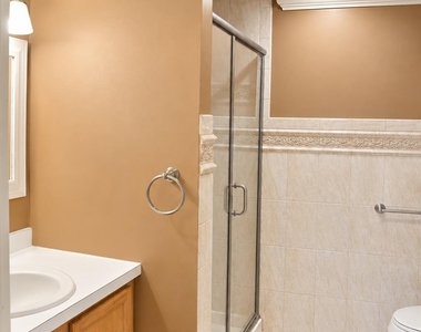 242 Maple Avenue - Photo Thumbnail 16