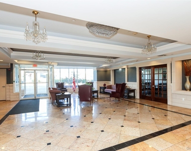 242 Maple Avenue - Photo Thumbnail 2