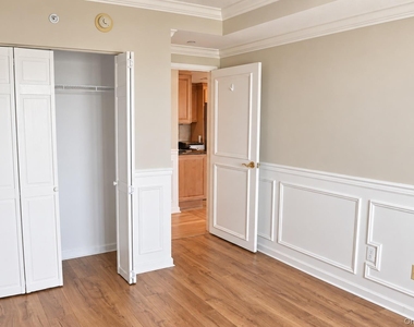 242 Maple Avenue - Photo Thumbnail 9