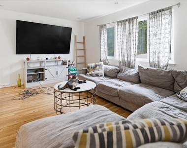 5 Segrove Place - Photo Thumbnail 4