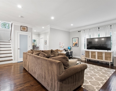 51 Wallace Street - Photo Thumbnail 7