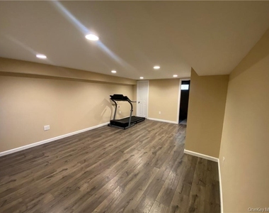17 Harriman Avenue - Photo Thumbnail 17