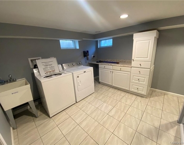 17 Harriman Avenue - Photo Thumbnail 18