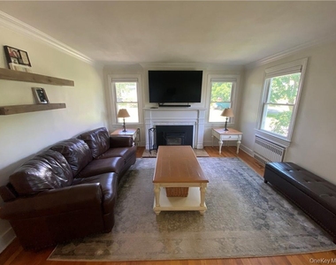 17 Harriman Avenue - Photo Thumbnail 2