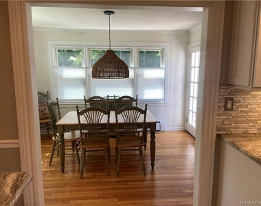 17 Harriman Avenue - Photo Thumbnail 8