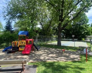 17 Harriman Avenue - Photo Thumbnail 24