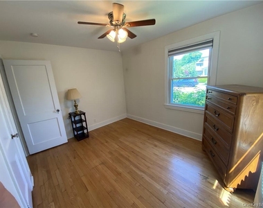 17 Harriman Avenue - Photo Thumbnail 12