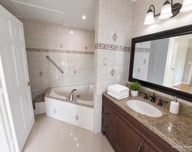 109 Pomona Road - Photo Thumbnail 13