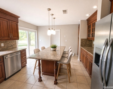 109 Pomona Road - Photo Thumbnail 5