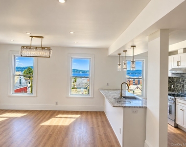 35 South Broadway - Photo Thumbnail 11