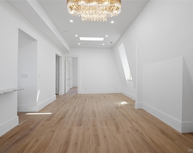 35 South Broadway - Photo Thumbnail 25