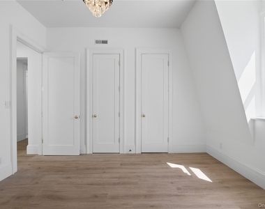 35 South Broadway - Photo Thumbnail 24