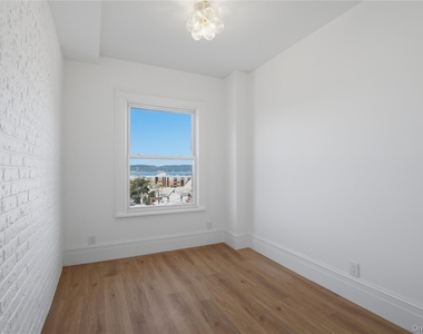 35 South Broadway - Photo Thumbnail 14