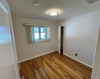 67 Emerson Avenue - Photo Thumbnail 7