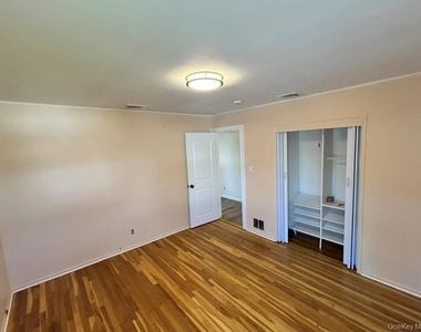 67 Emerson Avenue - Photo Thumbnail 6