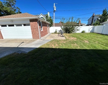 67 Emerson Avenue - Photo Thumbnail 18