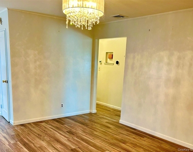 67 Emerson Avenue - Photo Thumbnail 3
