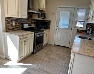 67 Emerson Avenue - Photo Thumbnail 4