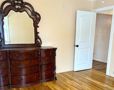 67 Emerson Avenue - Photo Thumbnail 8