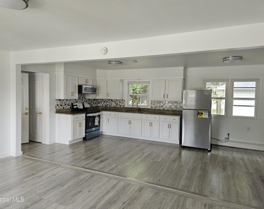 4 Eastwood Drive - Photo Thumbnail 1