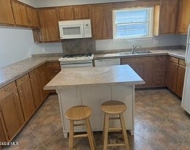 327 Rowland Street - Photo Thumbnail 4