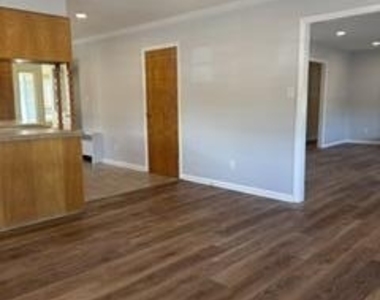 327 Rowland Street - Photo Thumbnail 6