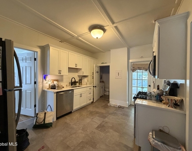 17 Granite Street - Photo Thumbnail 10