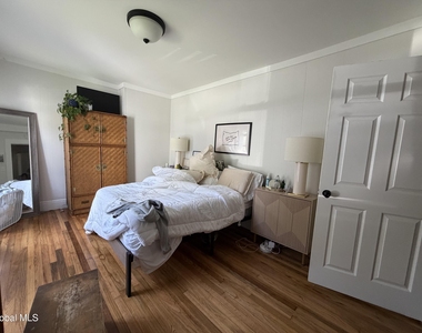 17 Granite Street - Photo Thumbnail 4