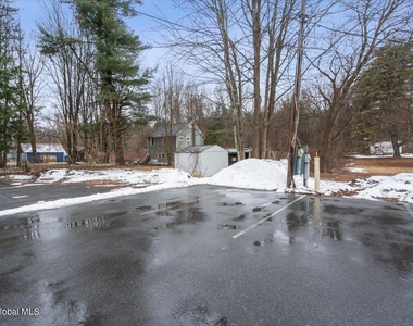 455 Maple Avenue - Photo Thumbnail 13