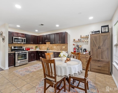 1401 Taggert Drive - Photo Thumbnail 10