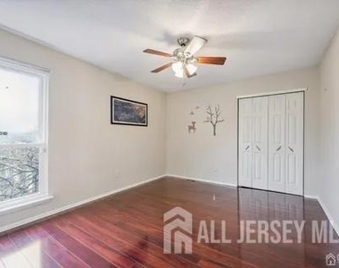 232 Westgate Drive - Photo Thumbnail 10
