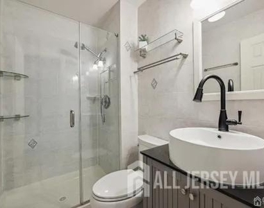 232 Westgate Drive - Photo Thumbnail 11