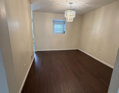 730 Harbortown Boulevard - Photo Thumbnail 8