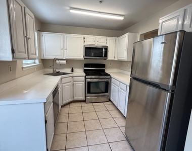 730 Harbortown Boulevard - Photo Thumbnail 10