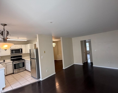 730 Harbortown Boulevard - Photo Thumbnail 9