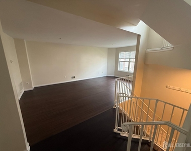 730 Harbortown Boulevard - Photo Thumbnail 6