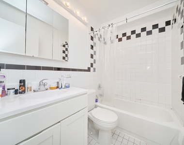 337 W 43rd Street - Photo Thumbnail 6