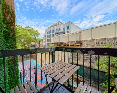 337 W 43rd Street - Photo Thumbnail 7