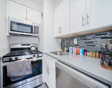 337 W 43rd Street - Photo Thumbnail 5