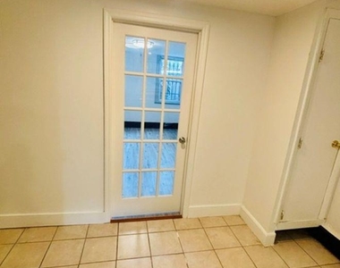 72 Clermont Avenue - Photo Thumbnail 2