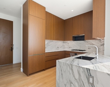 15 E 30th Street - Photo Thumbnail 6
