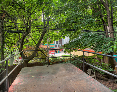 51 Irving Place - Photo Thumbnail 8