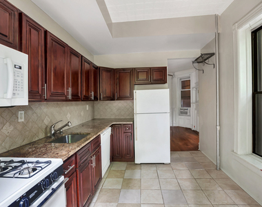 51 Irving Place - Photo Thumbnail 3