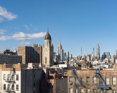 287 E Houston Street - Photo Thumbnail 11