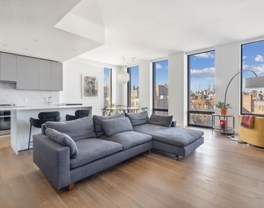 287 E Houston Street - Photo Thumbnail 3