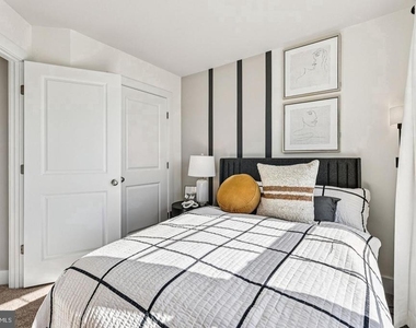656 Arden Court - Photo Thumbnail 22